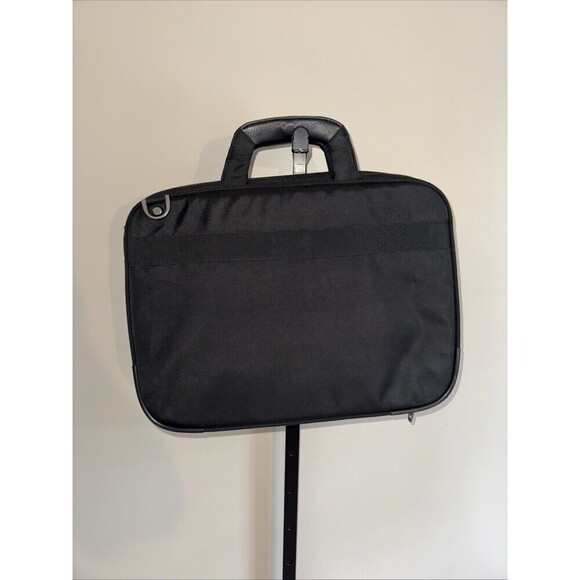 Kenneth Cole Reaction Briefcase Model 9950-64BK 18x13 - Picture 2 of 6